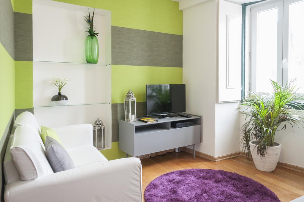 Contemporary Lisbon Apartment In Historical Chiado Экстерьер фото